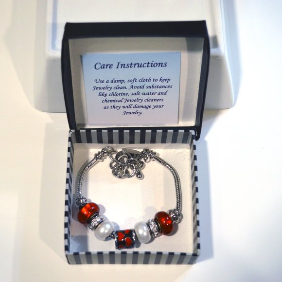 Bella Perlina Charm Bracelet - Picture 7 of 9